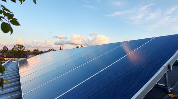 Panneaux solaires photovoltaïques : économisez tout en agissant !