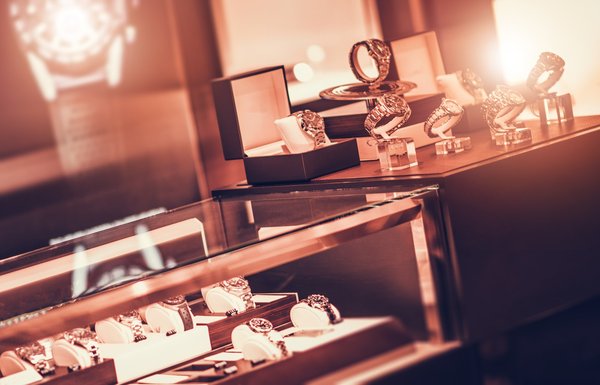 Guide d'achat pour montres et bijoux de luxe d'occasion